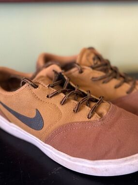 Nike Two-Tone Tan and Brown Canvas Sneakers